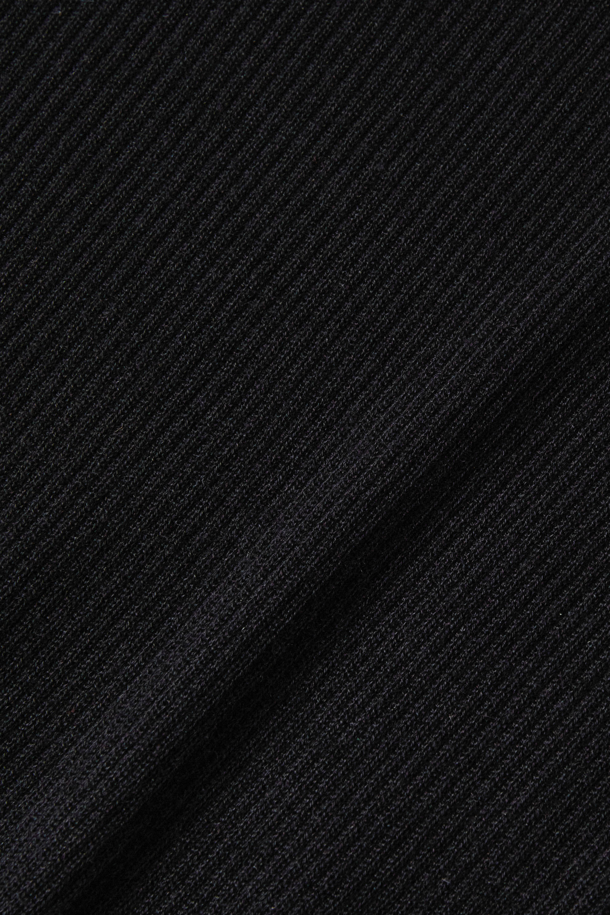 Lehto Turtleneck - Image 20